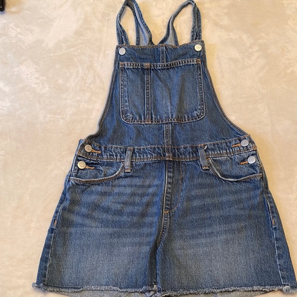 Old Navy Other - ⭐️3/$10⭐️ Old Navy Over Alls